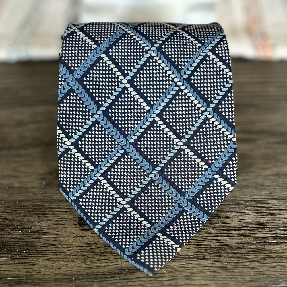 Ermenegildo Zegna Blue Geometric 100% Silk Vinatge Men's Tie!